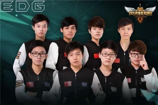 少年游泳水 少年游泳水